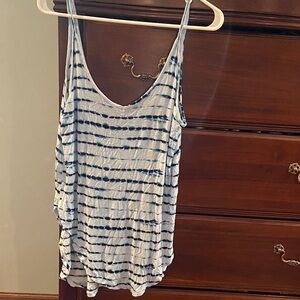 Me to We, size M, blue tie-dye